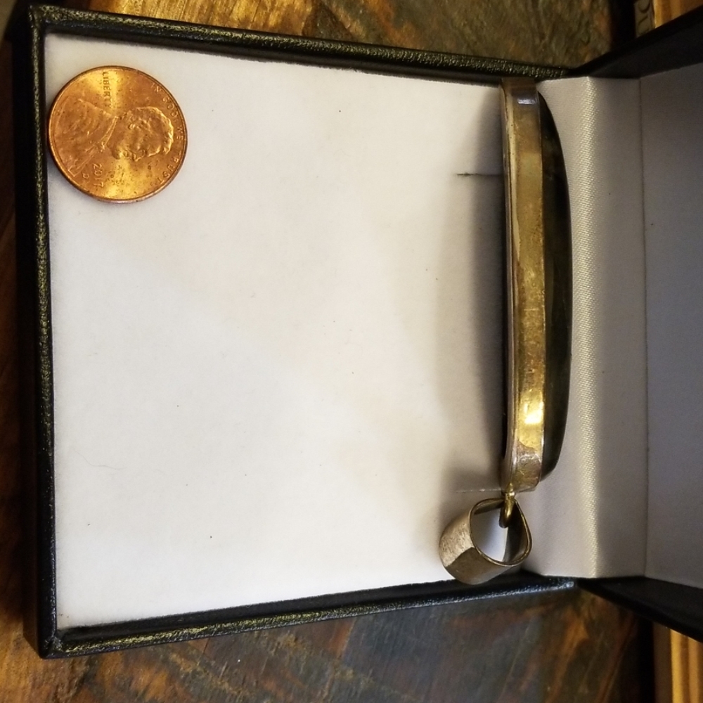 Gorgeous Labradorite Statement Peice - image 4